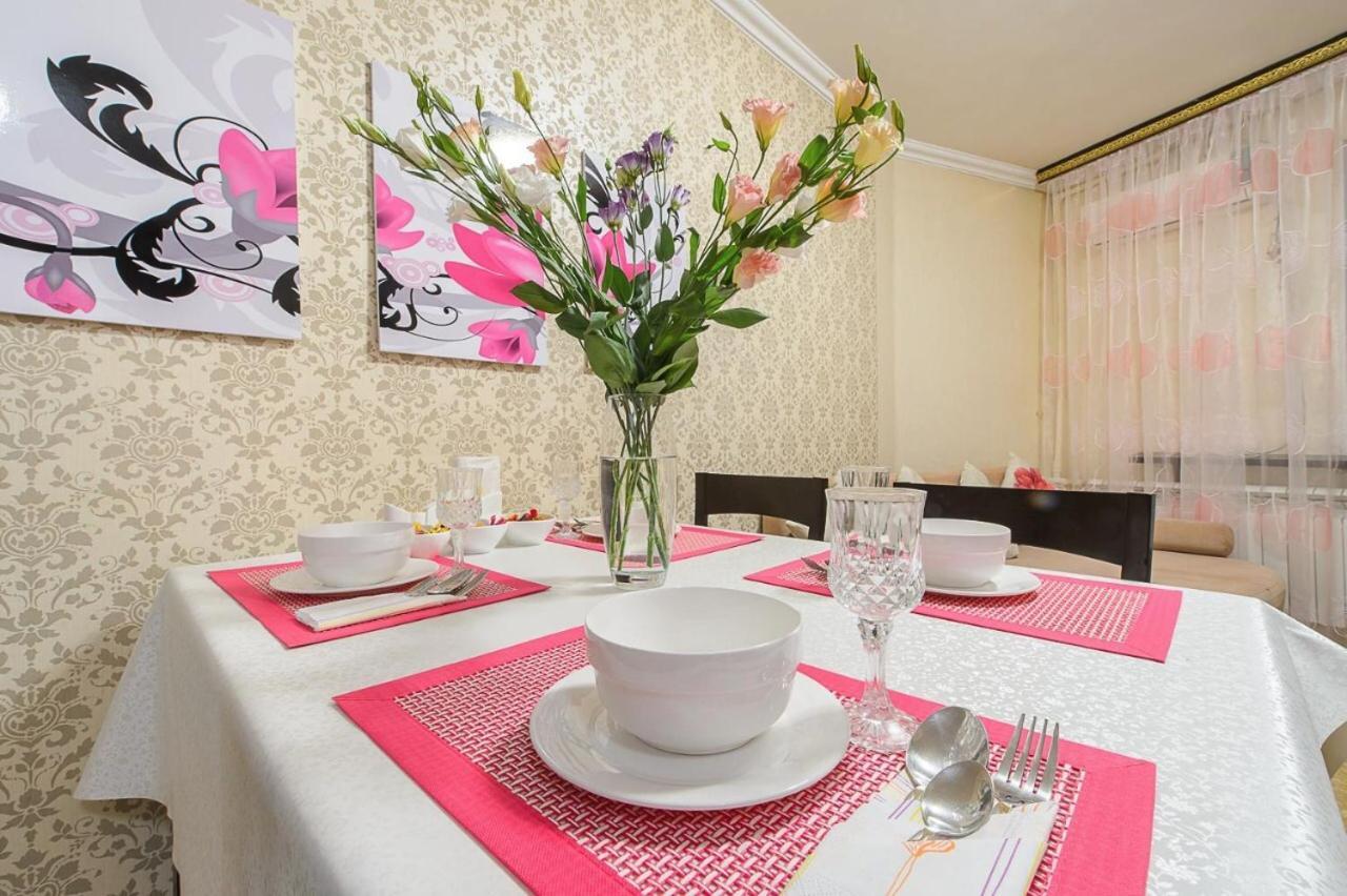 Apartamento Золотой Квадрат Шевченко 75 Almatý Exterior foto
