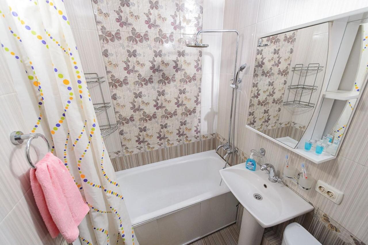 Apartamento Золотой Квадрат Шевченко 75 Almatý Exterior foto